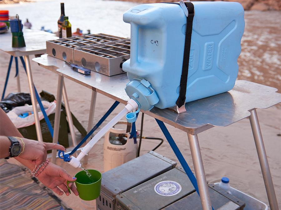 Scepter Water Jug Stand